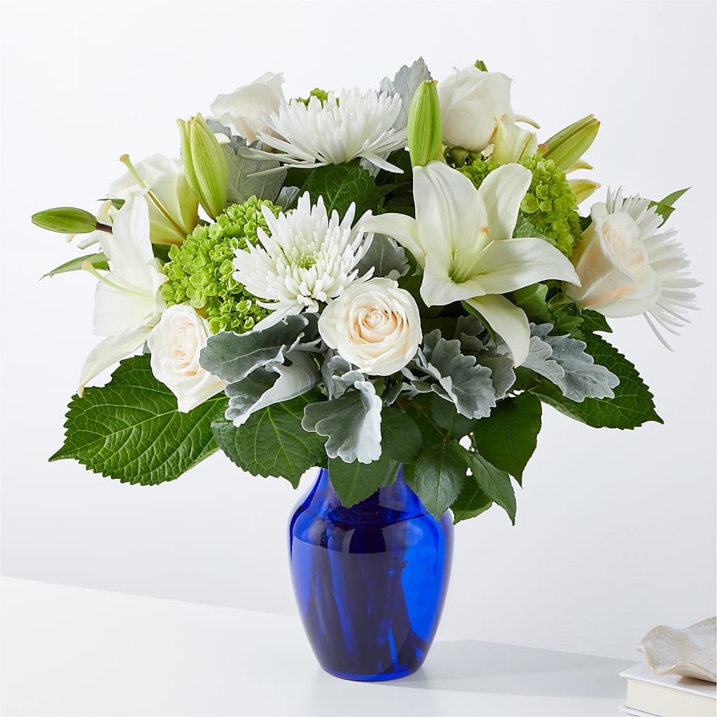 Snowy Dreams Bouquet – Gibsonia Flowers, Lakeland FL