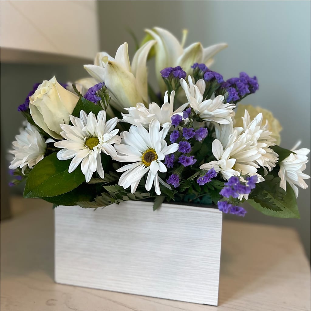 Beyond Blue Box Bouquet –  Gibsonia Flowers, Lakeland FL