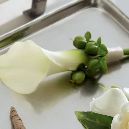 White Calla Boutonniere –  Gibsonia Flowers, Lakeland FL
