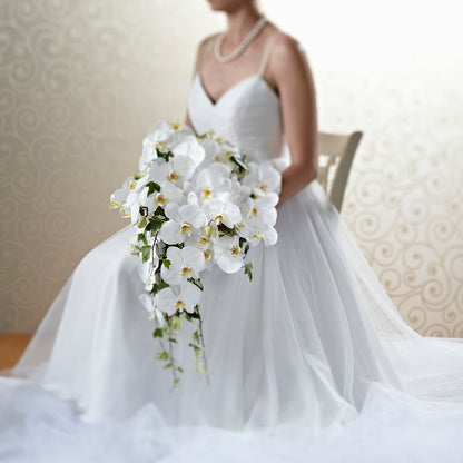 Classic White Bouquet –  Gibsonia Flowers, Lakeland FL